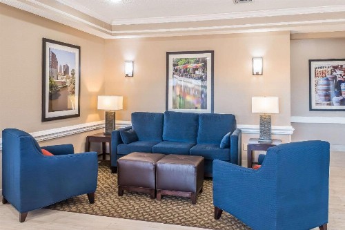 Comfort Inn San Antonio - image 8