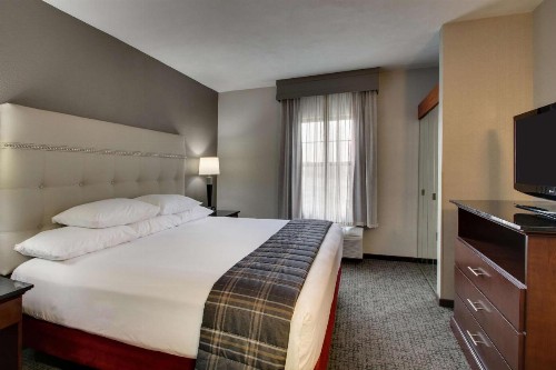 Drury Inn & Suites San Antonio Northwest Medical Center - image 16