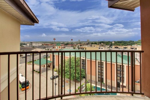 Drury Inn & Suites San Antonio Northwest Medical Center - image 25