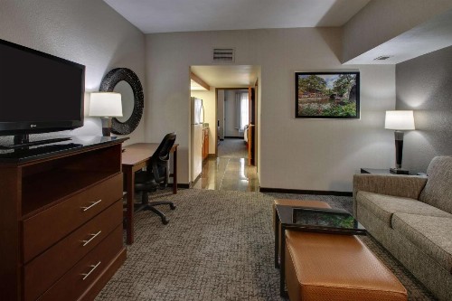 Drury Inn & Suites San Antonio Northwest Medical Center - image 36