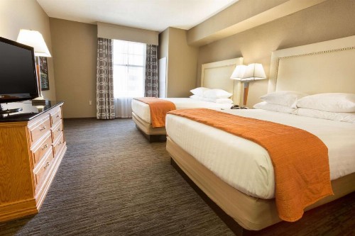 Drury Inn & Suites San Antonio North Stone Oak - image 10