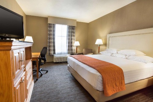 Drury Inn & Suites San Antonio North Stone Oak - image 11