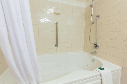 Drury Inn & Suites San Antonio North Stone Oak - image 14
