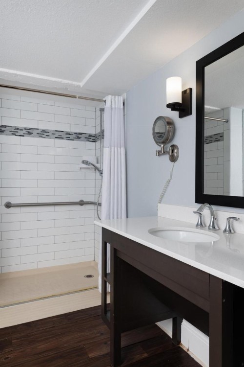 Club Wyndham Riverside Suites - image 22