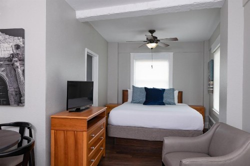 Club Wyndham Riverside Suites - image 8