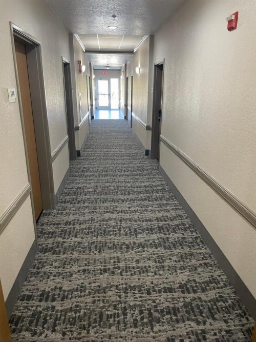 Super 8 by Wyndham San Antonio/Alamodome Area - image 20