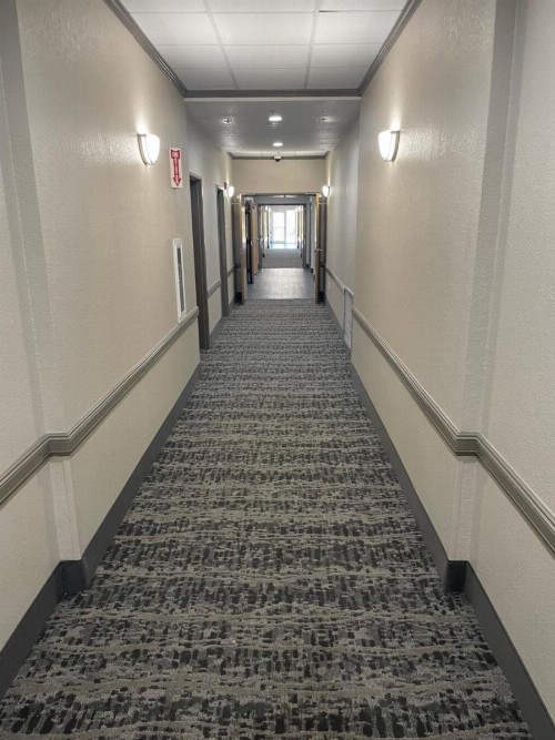 Super 8 by Wyndham San Antonio/Alamodome Area - image 21