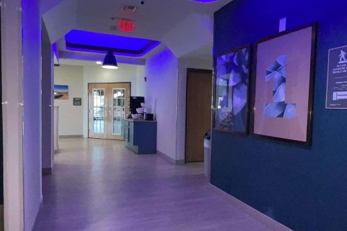 Comfort Suites Sea World/ Lackland - image 6