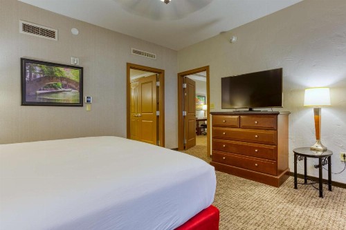 Drury Plaza Hotel San Antonio Riverwalk - image 2