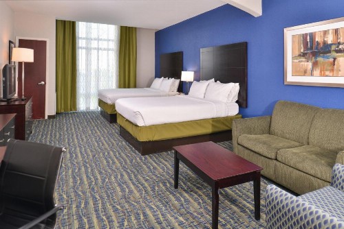 Holiday Inn Express & Suites San Antonio South - image 14