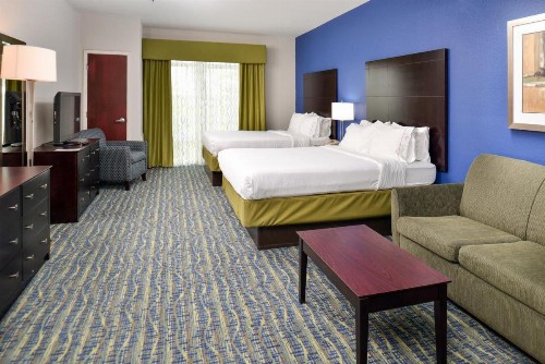 Holiday Inn Express & Suites San Antonio South - image 17