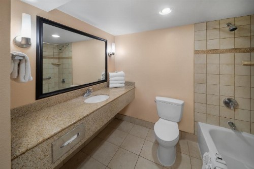 La Quinta by Wyndham San Antonio Medical Ctr. NW - image 40