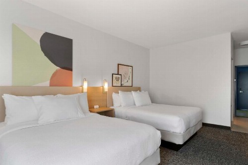La Quinta Inn & Suites by Wyndham San Antonio The Dominion - image 44