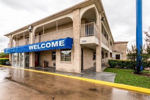 Motel 6-San Antonio TX - Splashtown - image 10