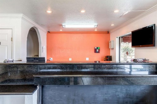 Motel 6-San Antonio TX - Splashtown - image 17