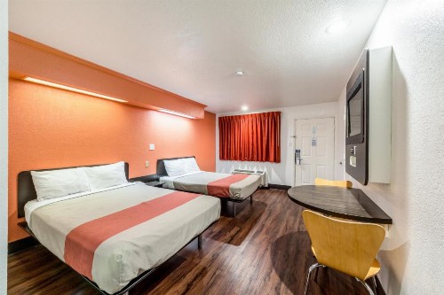 Motel 6-San Antonio TX - Splashtown - image 23