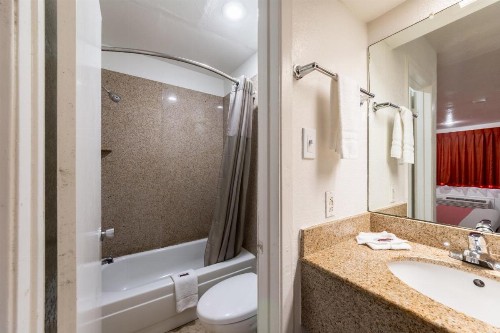 Motel 6-San Antonio TX - Splashtown - image 8