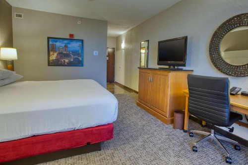 Drury Inn & Suites San Antonio Near La Cantera - image 14
