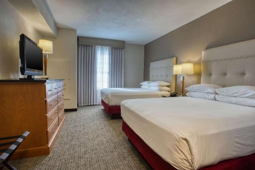 Drury Inn & Suites San Antonio Near La Cantera - image 32