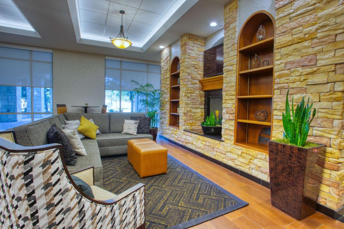 Drury Inn & Suites San Antonio Near La Cantera - image 4