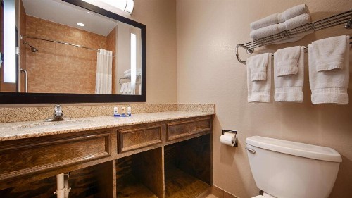 Best Western Plus Palo Alto Inn and Suites - image 7