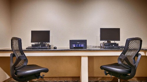 Best Western Plus Palo Alto Inn and Suites - image 8