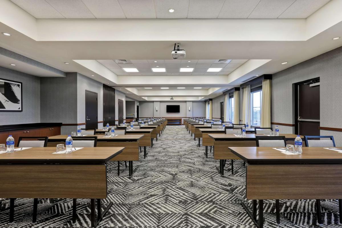 Hyatt Place San Antonio North Stone Oak - image 6