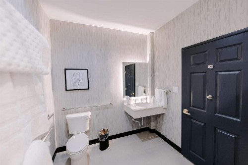 Best Western Plus Sunset Suites Riverwalk - image 31