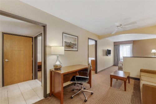 Best Western Alamo Suites Downtown - image 11