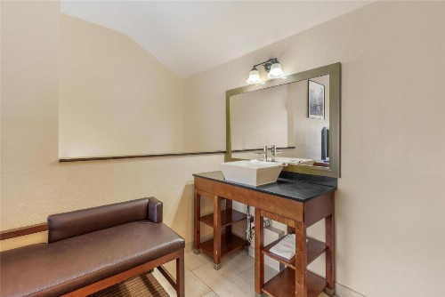 Best Western Alamo Suites Downtown - image 24