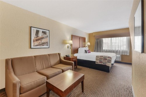 Best Western Alamo Suites Downtown - image 3