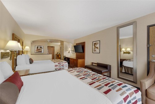 Best Western Alamo Suites Downtown - image 32