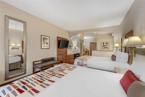 Best Western Alamo Suites Downtown - image 36