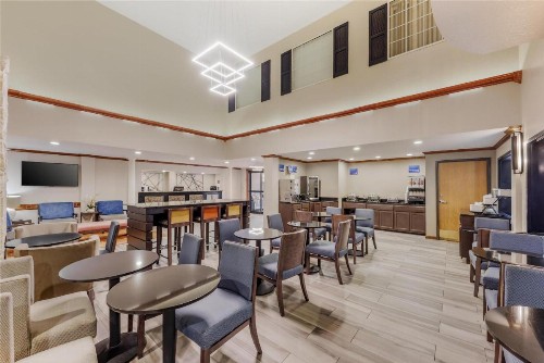 Best Western Alamo Suites Downtown - image 6