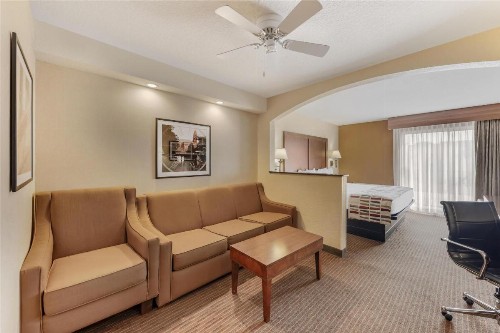 Best Western Alamo Suites Downtown - image 8