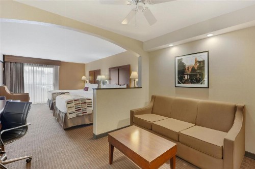 Best Western Alamo Suites Downtown - image 9