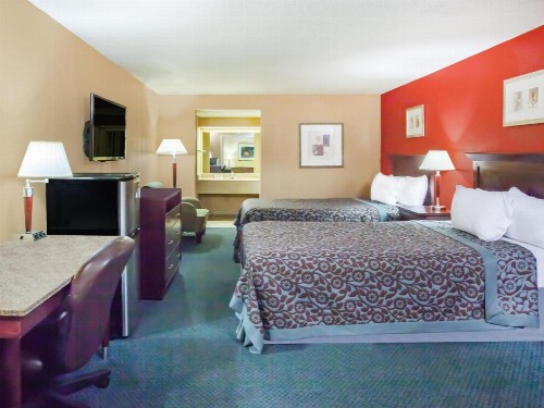 Days Inn by Wyndham San Antonio Alamo/Riverwalk - image 11