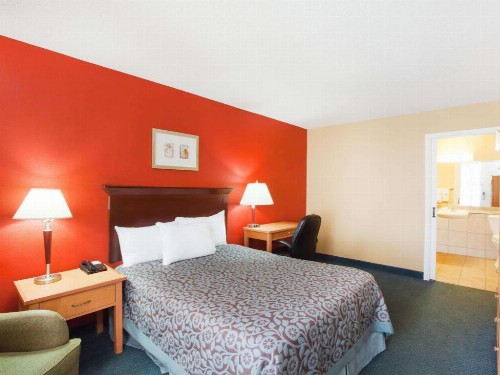 Days Inn by Wyndham San Antonio Alamo/Riverwalk - image 14