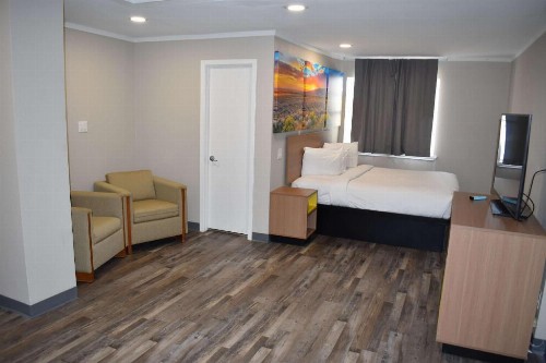 Days Inn by Wyndham San Antonio Alamo/Riverwalk - image 24