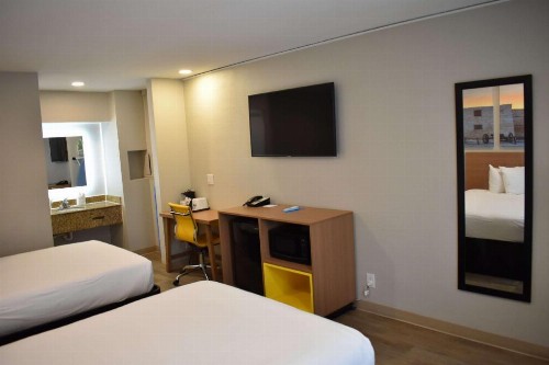 Days Inn by Wyndham San Antonio Alamo/Riverwalk - image 34