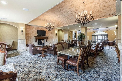 Comfort Suites Alamo Riverwalk - image 10