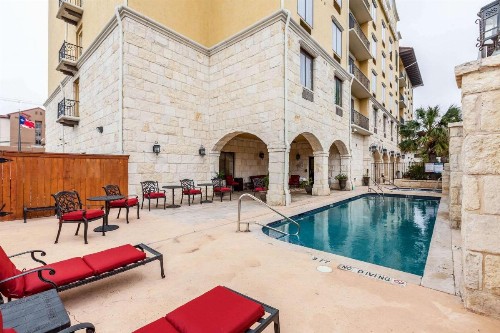 Comfort Suites Alamo Riverwalk - image 20