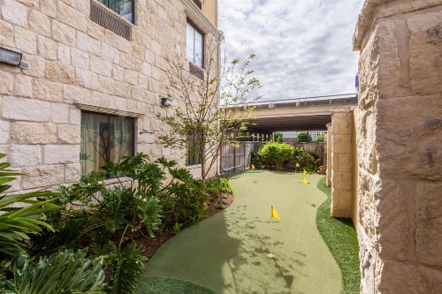 Comfort Suites Alamo Riverwalk - image 32