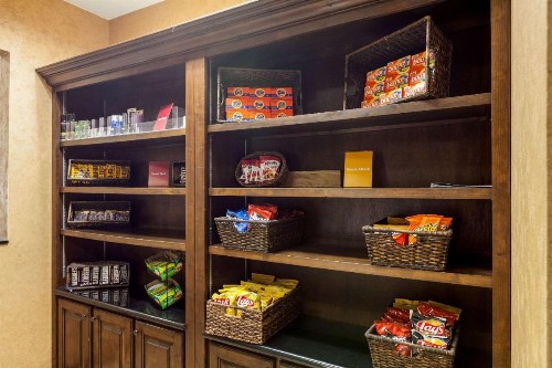 Comfort Suites Alamo Riverwalk - image 36