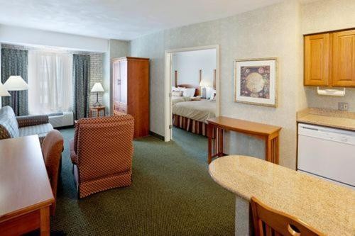Staybridge Suites San Antonio Airport an IHG Hotel - image 11