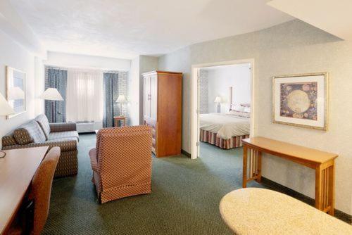 Staybridge Suites San Antonio Airport an IHG Hotel - image 4