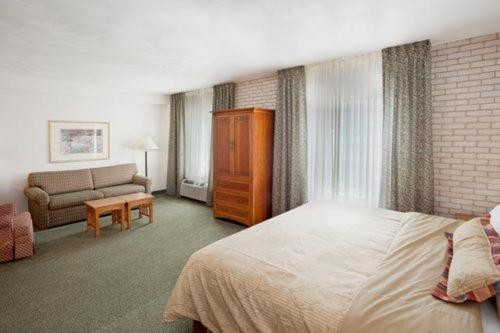 Staybridge Suites San Antonio Airport an IHG Hotel - image 6
