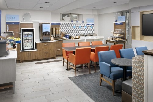 Holiday Inn Express San Antonio North Riverwalk Area an IHG Hotel - image 21