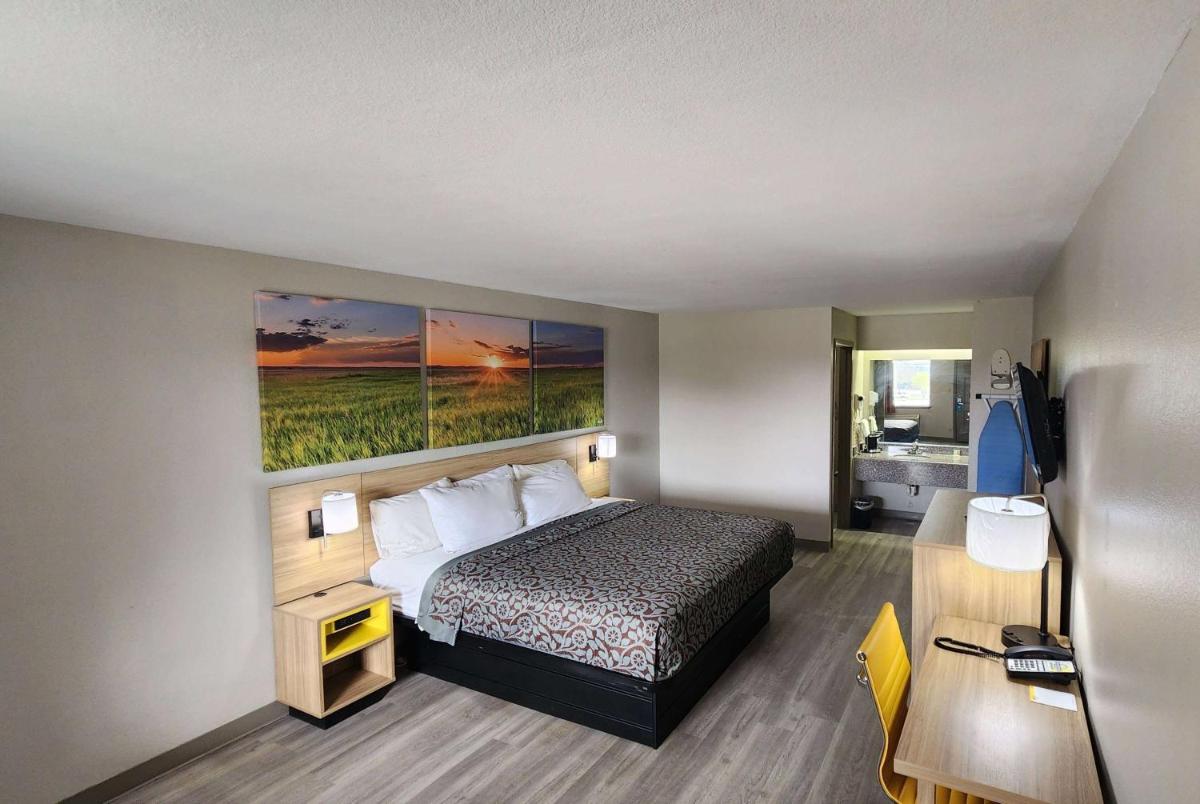 Days Inn Windcrest by Wyndham San Antonio - main image