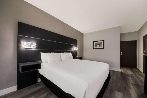 Microtel Inn & Suites by Wyndham San Antonio by SeaWorld - image 16